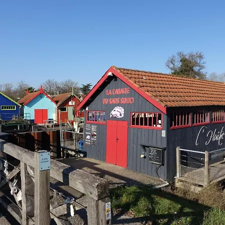 Holiday home La Grande Baie By Interhome